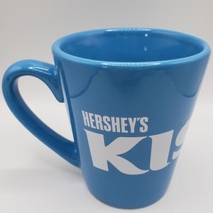 Hershey Kisses Collectible Galerie Blue and White 8 oz Tea Coffee Mug